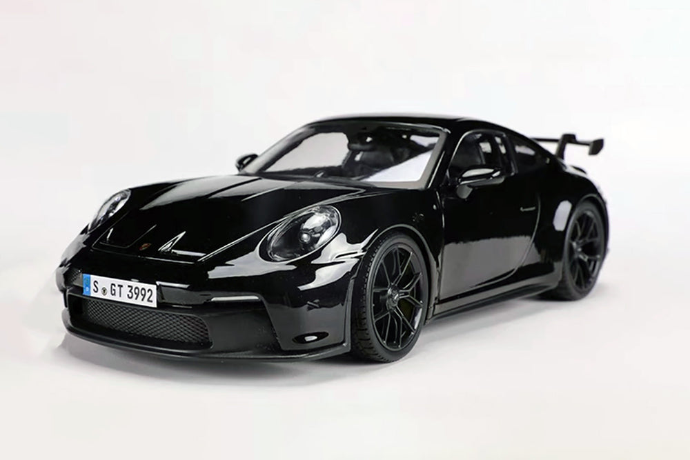Maisto 1/18 scale 2022 Porsche 911 GT3 Black Special Edition