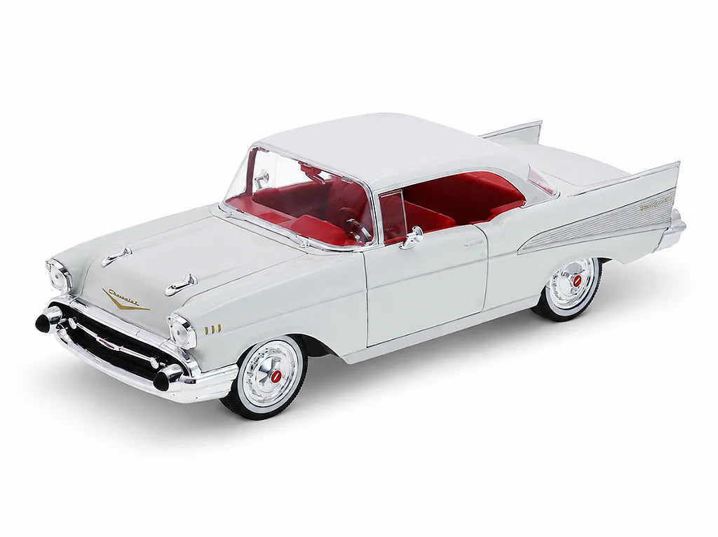Maisto 1957 Chevrolet Bel Air Coupe White with Red Interior