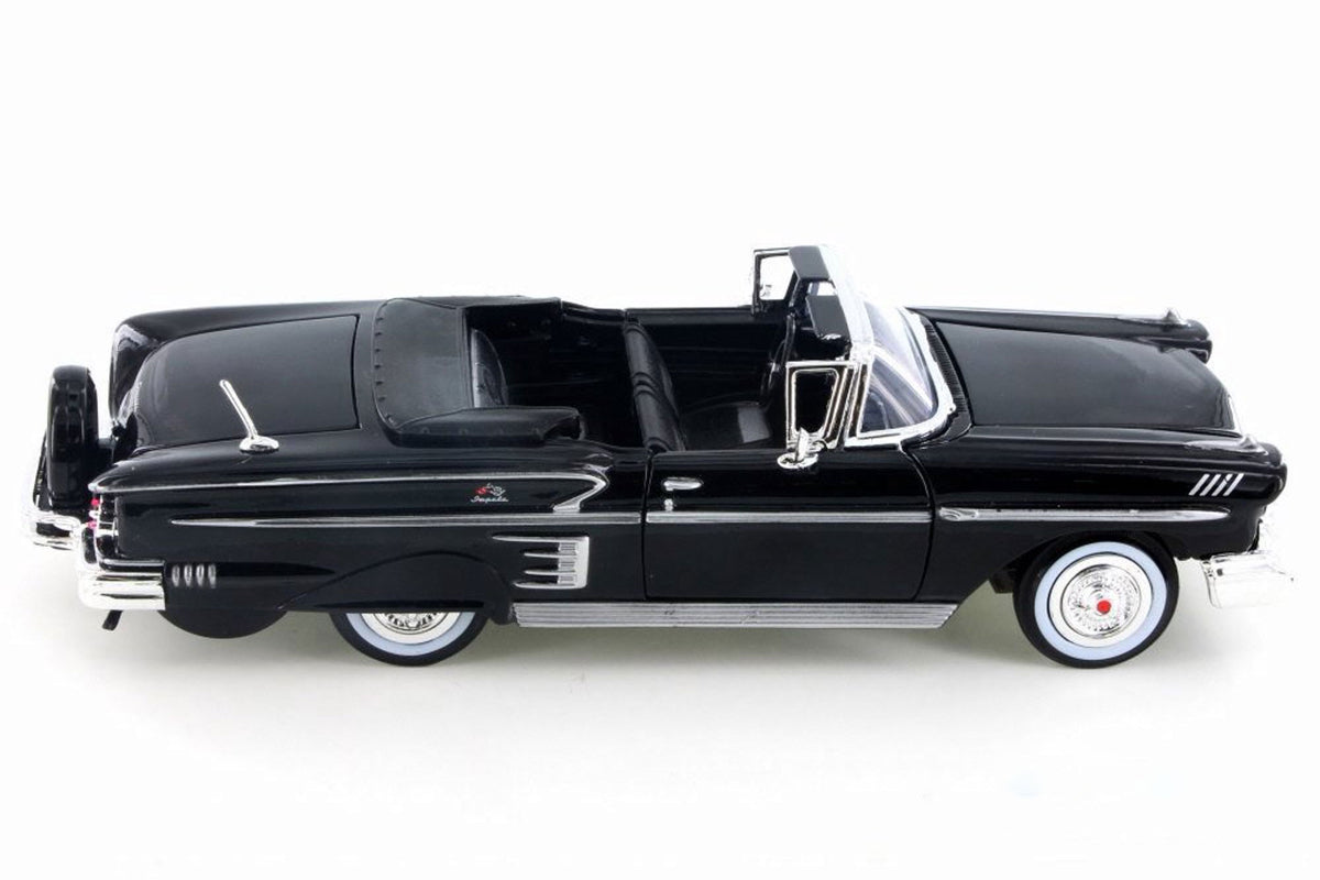 1958 Chevrolet Impala Convertible 1:24 Diecast Model Motormax