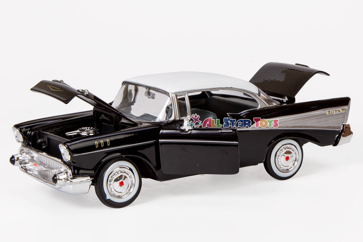 1957 Chevrolet Bel Air 1:24 Diecast Model Car Motormax 73228 Black