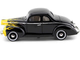 1940 Ford Deluxe 1:18 Scale Diecast Model Car MotorMax 73108 Black with Flame