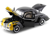 1940 Ford Deluxe 1:18 Scale Diecast Model Car MotorMax 73108 Black with Flame