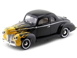 1940 Ford Deluxe 1:18 Scale Diecast Model Car MotorMax 73108 Black with Flame