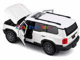 Maisto 1:24 SE 2024 Toyota Land Cruiser White Diecast Car Model 32924