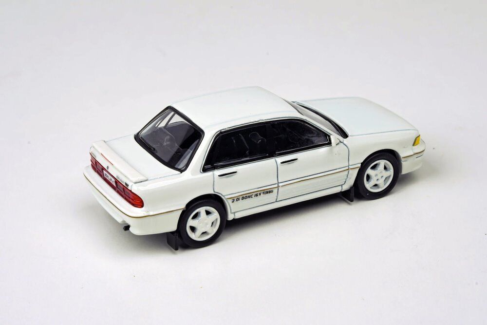 1/64 Scale Mitsubishi Galant VR-4 LHD Diecast Model PARAGON PA