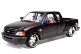 2001 Ford F-150 Matt Black 1:24 Scale Pickup Truck Die-cast Model Car by Motormax 73284