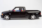 2001 Ford F-150 Matt Black 1:24 Scale Pickup Truck Die-cast Model Car by Motormax 73284