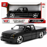2006 Chevrolet Silverado 1500 Custom 1:25 Diecast Model by MotorMax 79039 Black