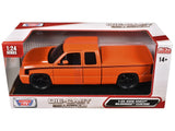 2006 Chevrolet Silverado 1500 Custom 1:25 Diecast Model by MotorMax 79039 Orange