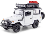 Motormax 1:24 Toyota FJ40 Land Cruiser Off Road Series White 79137WHITE