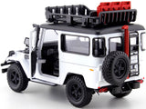 Motormax 1:24 Toyota FJ40 Land Cruiser Off Road Series White 79137WHITE