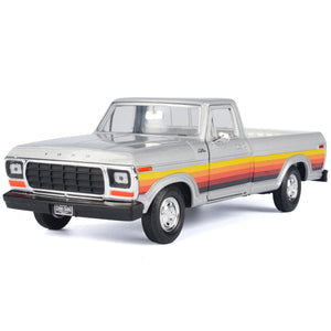 1979 Ford F-150 Silver 1:24 Scale Pickup Truck Die-cast Model Car by Motormax MAXX Design 79346