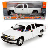 2006 Chevrolet Silverado 1500 Extended Cab 1:25 Diecast Model by MotorMax 79393 WHITE