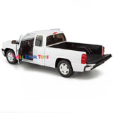 2006 Chevrolet Silverado 1500 Extended Cab 1:25 Diecast Model by MotorMax 79393 WHITE