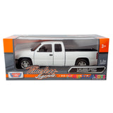 2006 Chevrolet Silverado 1500 Extended Cab 1:25 Diecast Model by MotorMax 79393 WHITE