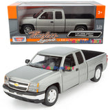 2006 Chevrolet Silverado 1500 Extended Cab 1:25 Diecast Model by MotorMax 79393 Grey
