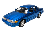 Motormax 1998 Ford Crown Victoria Four Car 1/ 24 Scale Diecast Model Collection Black, Red, White, and Blue 76102