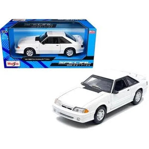 1993 Ford Mustang Coupe SVT Cobra white 1:24 Scale Diecast Maisto 32906