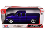 2006 Chevrolet Silverado 1500 Custom 1:25 Diecast Model by MotorMax 79039 Metallic Blue