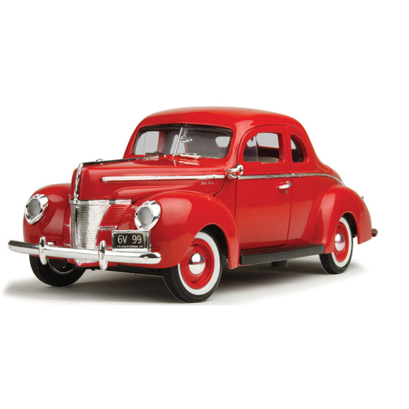 1940 Ford Deluxe 1:18 Scale Diecast Model Car MotorMax 73108