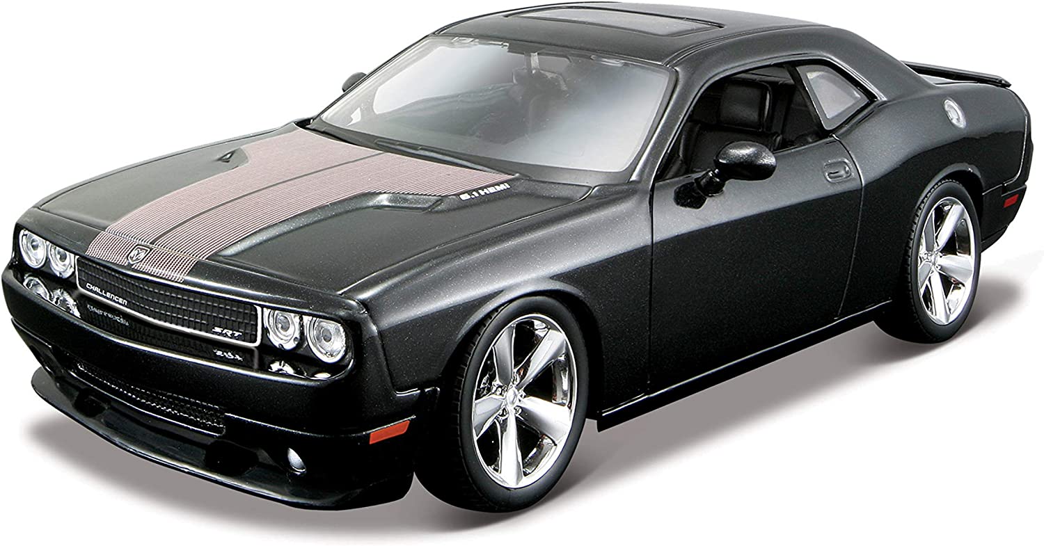 Maisto 1:24 Scale 2008 Dodge Challenger SRT8 Diecast Model