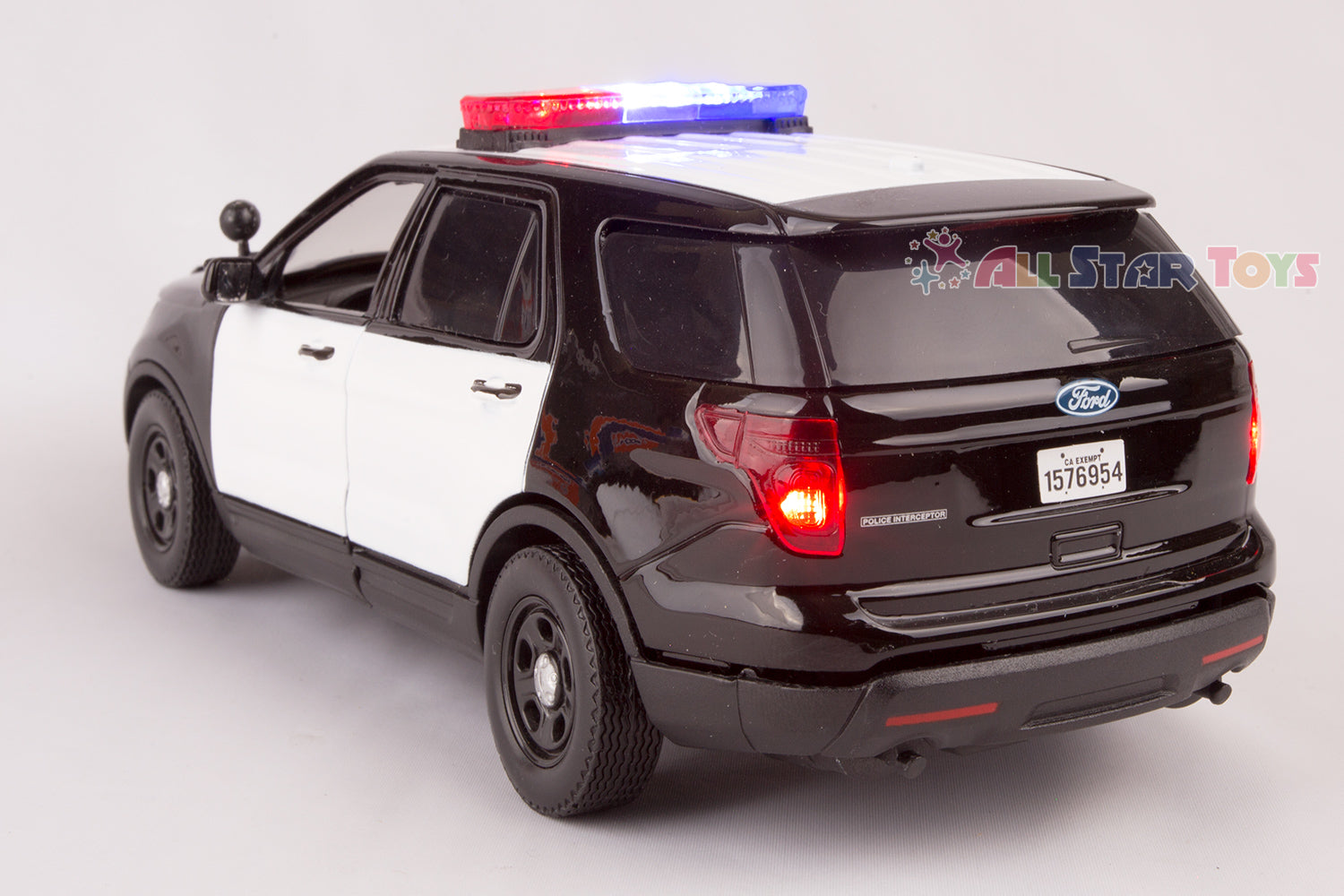 2015 Ford Explorer Police Interceptor Utility with Light and Sound 1:24 Diecast Model Toy Car by MOTORMAX 79536