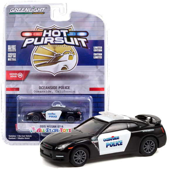 Greenlight 1:64 Hot Pursuit Series 38, 2015 Nissan GT-R Oceanside California Police 42960-D