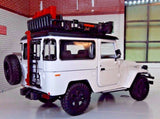 Toyota FJ Cruiser FJ40 Off Road Version 1:24 Scale by Motormax 79137 White Overland Series